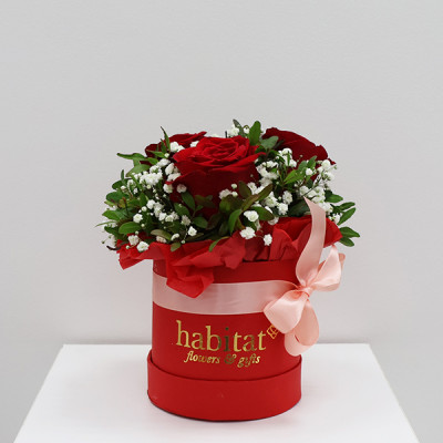 Cvjetni aranžman u kutiji od 3 ruže Habitat
